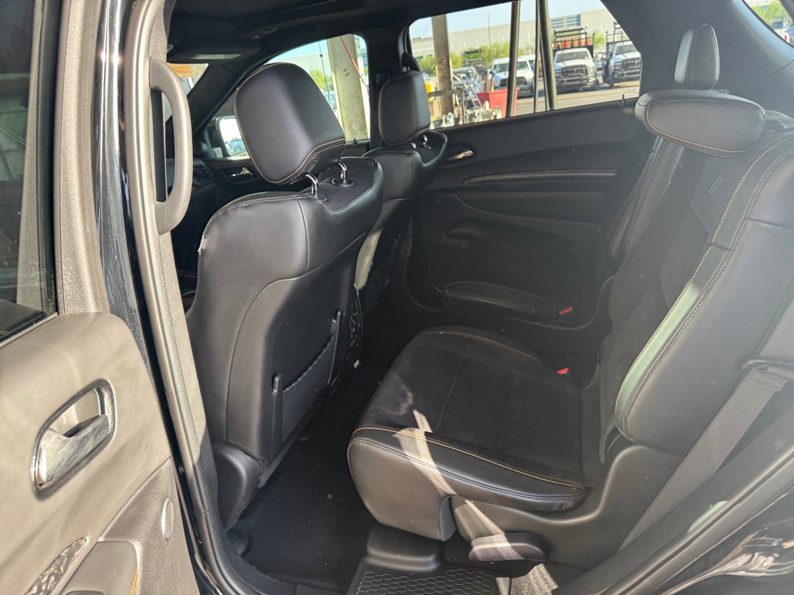 Used 2023 Dodge Durango R/T w/ Hemi Orange Plus Package AWD/4WD image 25