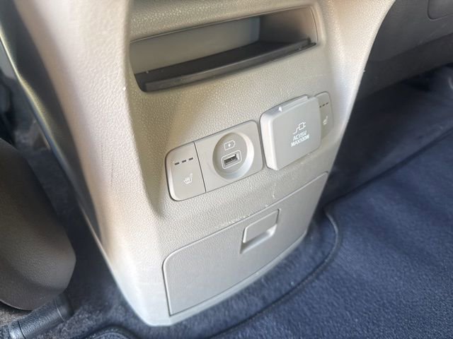 Used 2016 Kia Sedona SX image 20