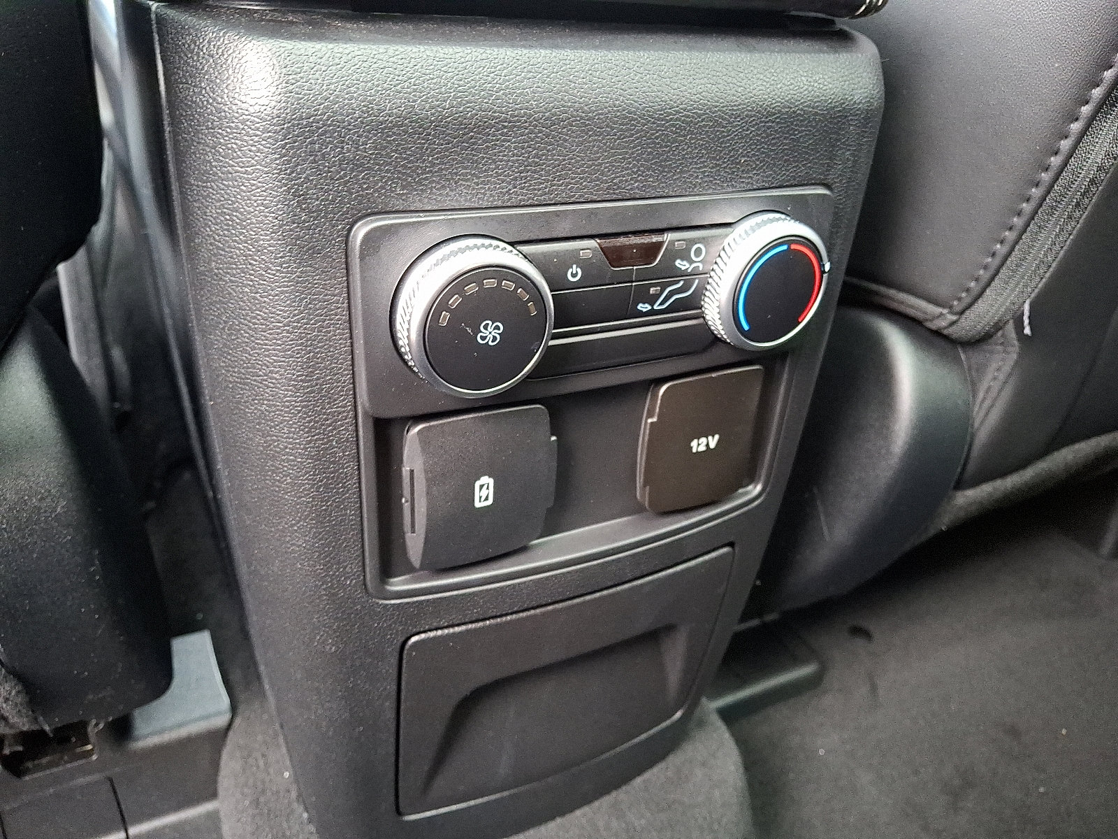 Certified 2022 Ford Explorer XLT w/ Equipment Group 202A image 12