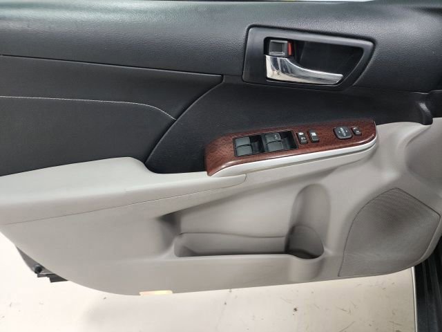Used 2013 Toyota Camry XLE image 25