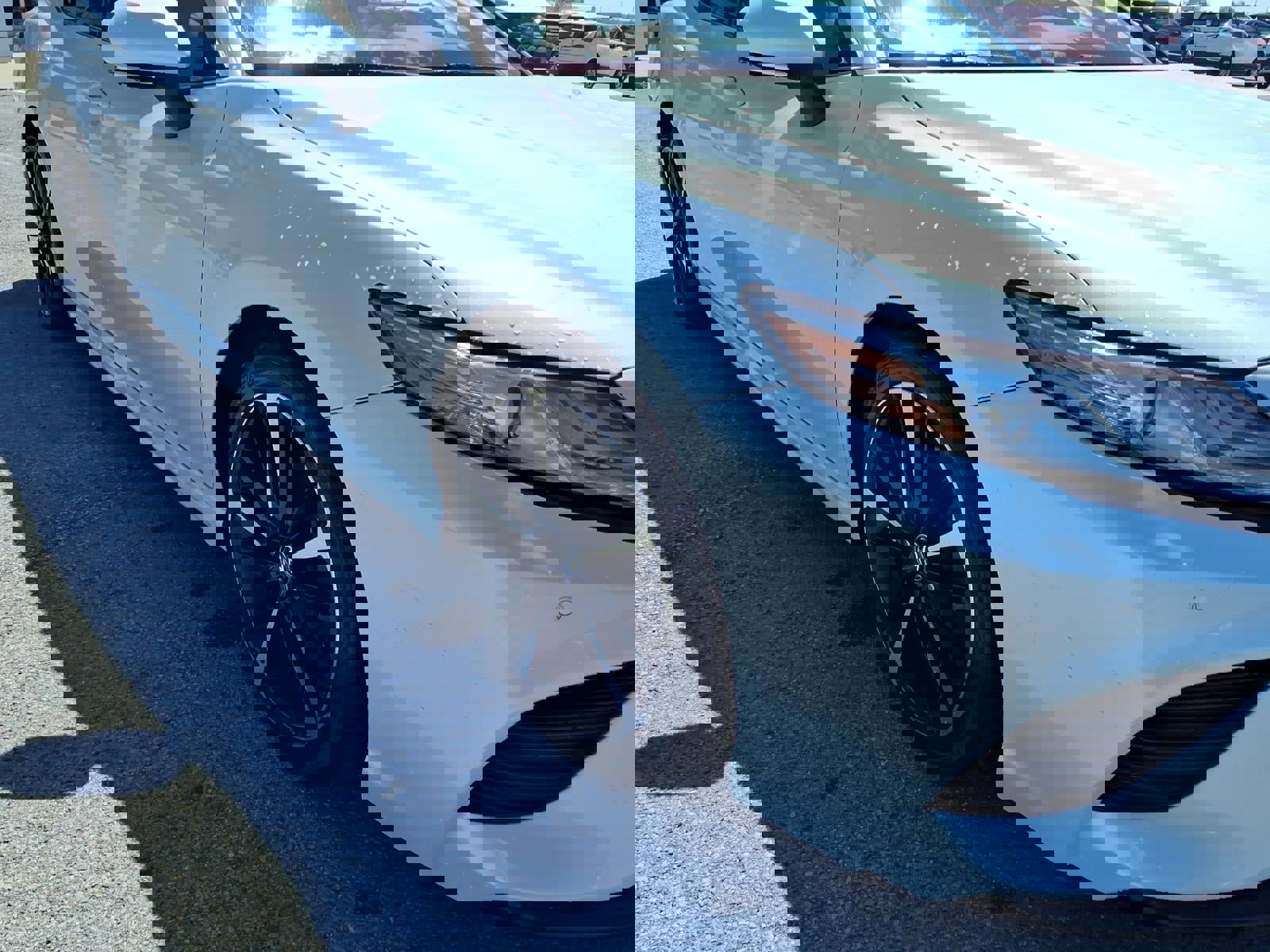 Used 2018 Toyota Camry XSE image 20