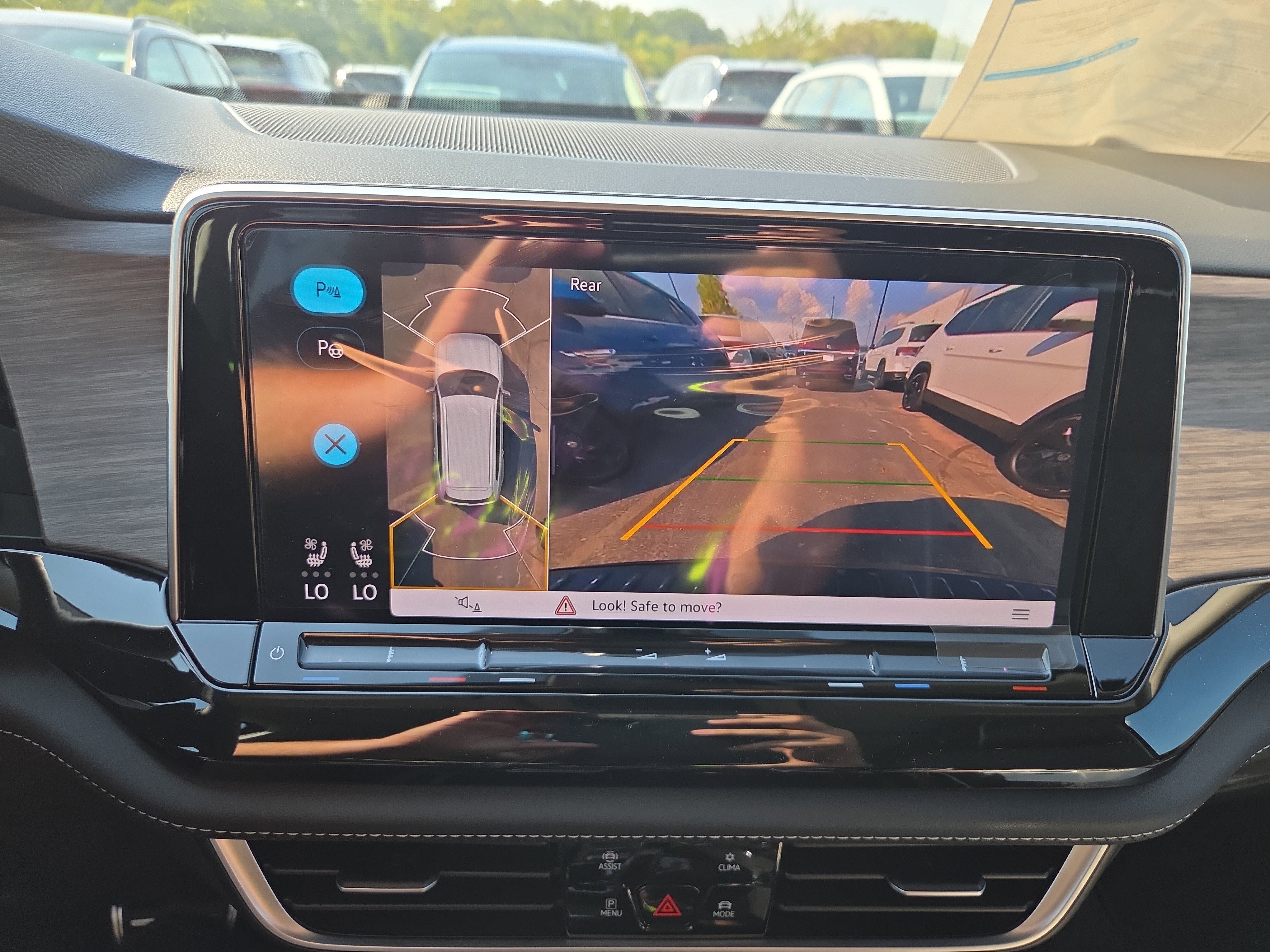 New 2026 Volkswagen Atlas SEL Premium R-Line image 11