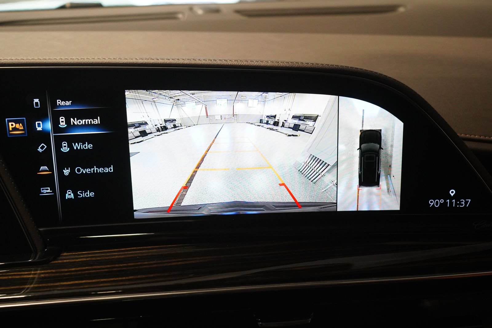 Used 2022 Cadillac Escalade Premium Luxury AWD/4WD image 24