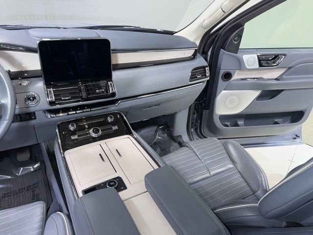 Used 2019 Lincoln Navigator Black Label w/ Cargo Package AWD/4WD image 25