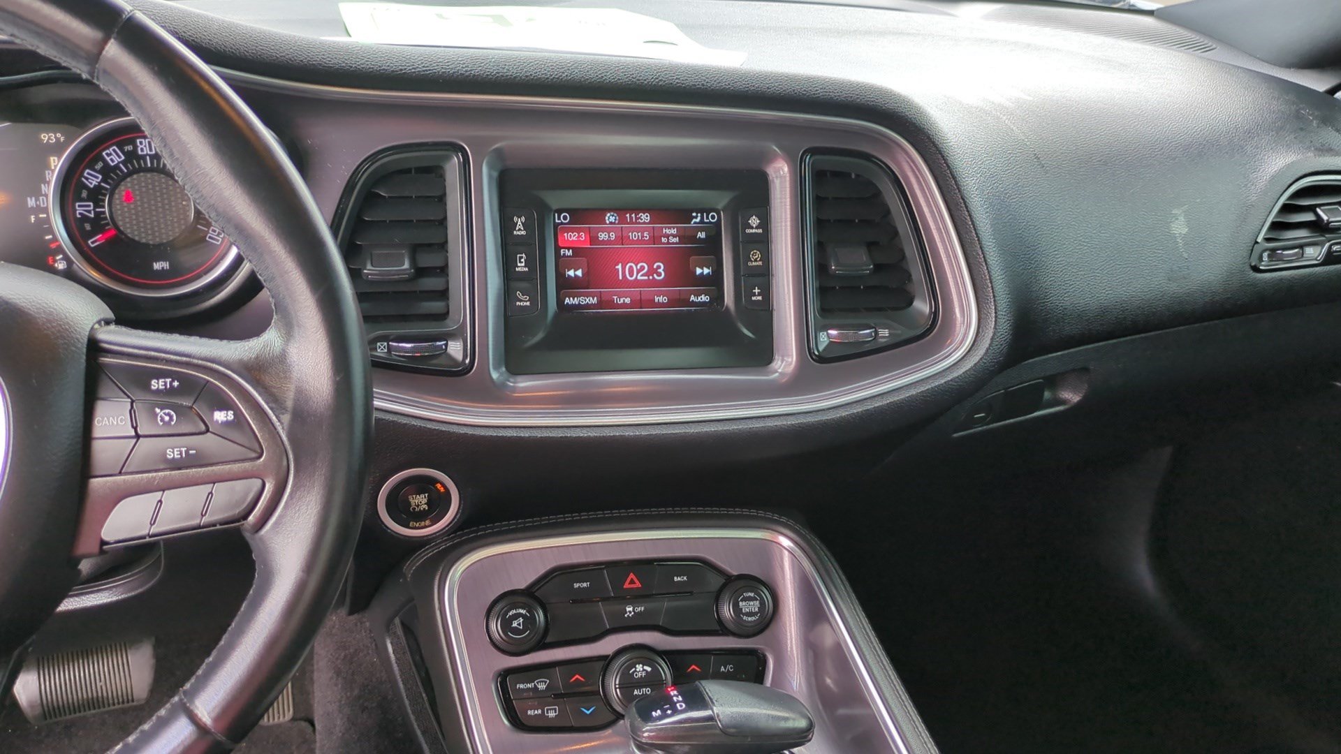 Used 2016 Dodge Challenger SXT RWD image 22