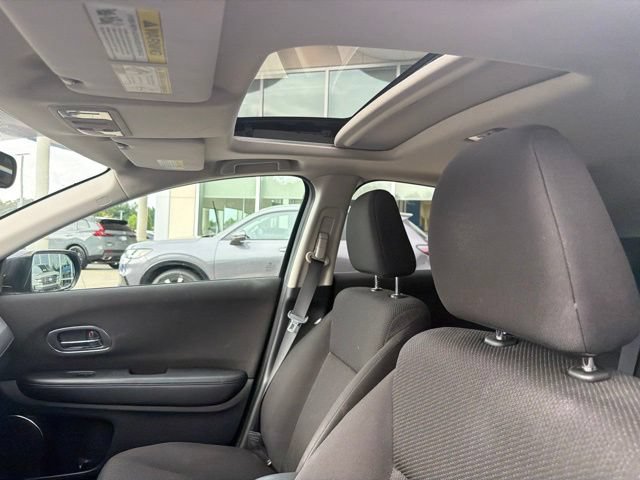 Used 2017 Honda HR-V EX image 12