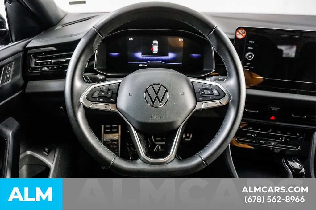 Used 2025 Volkswagen Jetta Sport FWD image 20