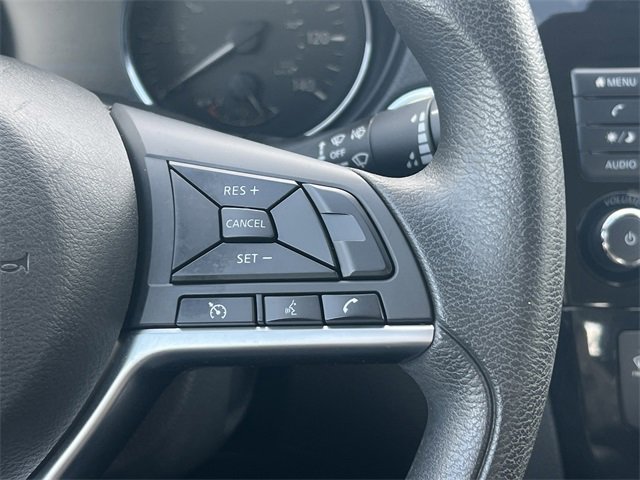 Used 2020 Nissan Rogue Sport SV image 11