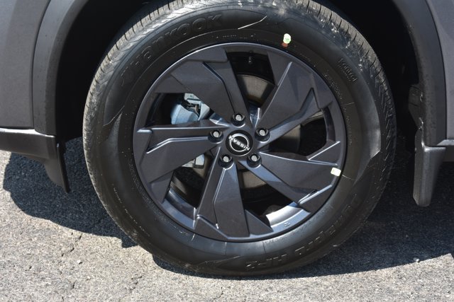 New 2026 Nissan Rogue SV AWD/4WD image 9
