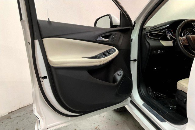 Used 2023 Buick Encore GX Select w/ Sport Touring Package image 22