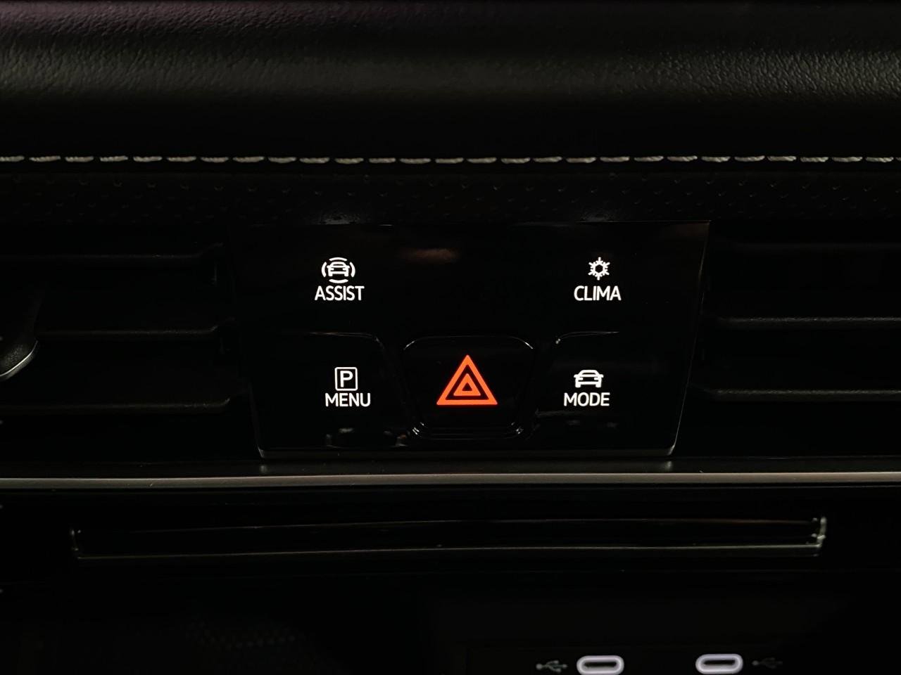 Used 2024 Volkswagen Atlas Cross Sport SEL Premium R-Line image 27