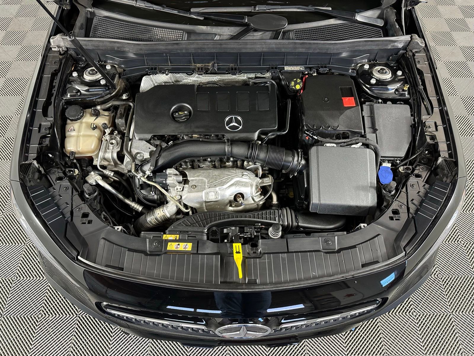 Used 2022 Mercedes-Benz GLB 250 4MATIC image 23