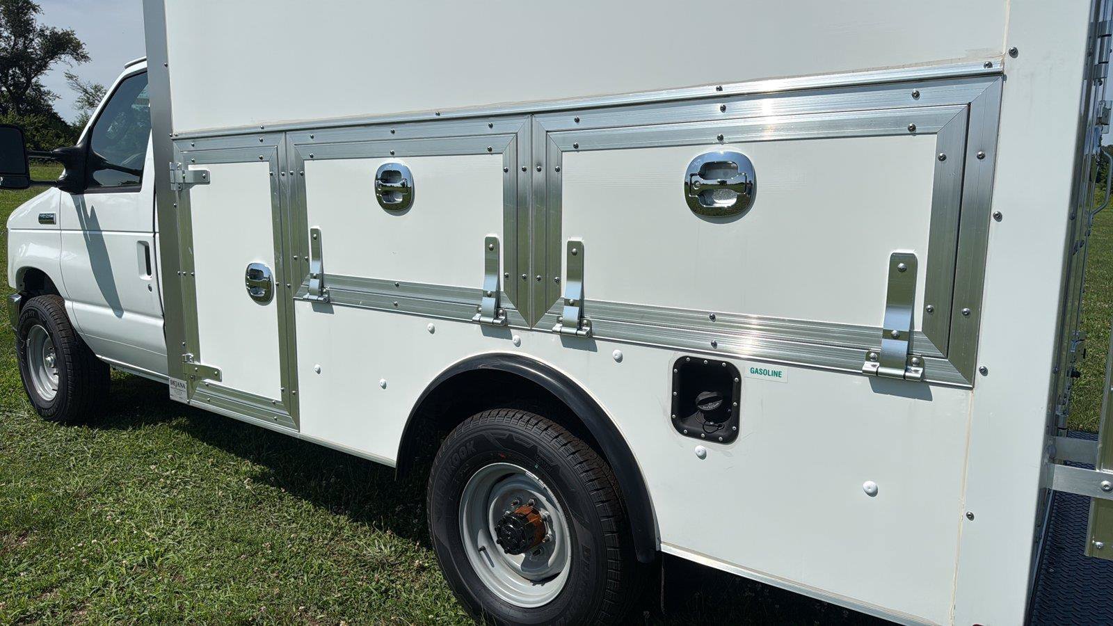 New 2027 Ford E-350 and Econoline 350 Super Duty w/ Power Equipment Group RWD image 22