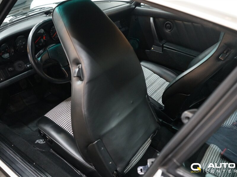 Used 1987 Porsche 911 Carrera RWD image 34