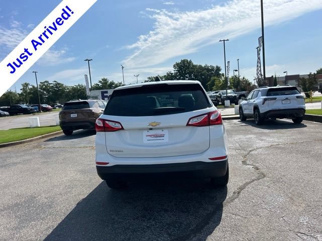 Used 2019 Chevrolet Equinox LS FWD image 4