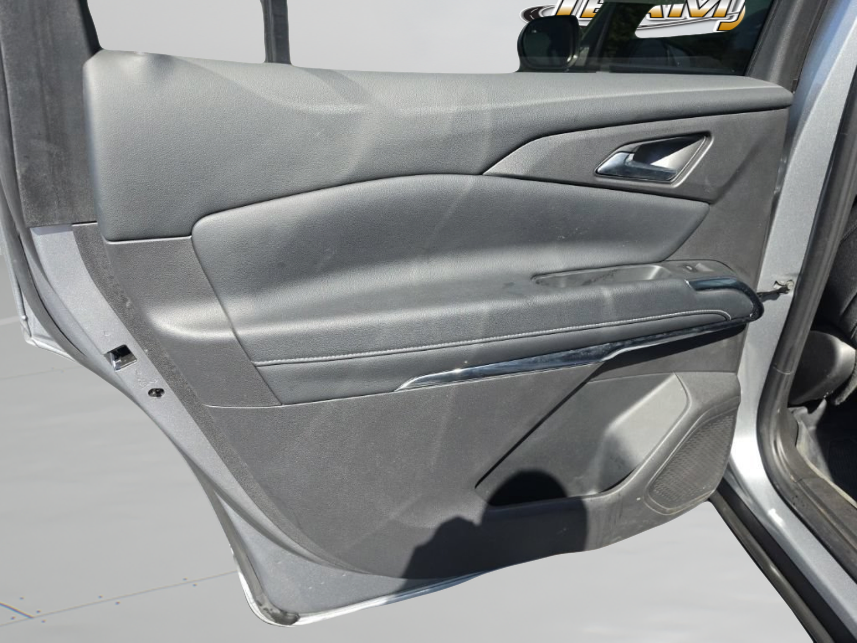 Used 2025 Chevrolet Traverse LT w/ LPO, Floor Liner Package FWD image 22