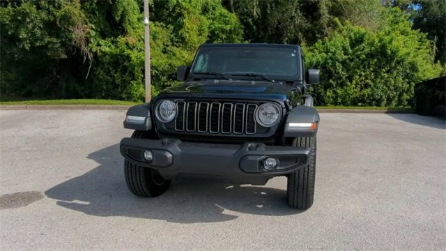 Used 2025 Jeep Wrangler Sport S w/ Convenience Group image 7