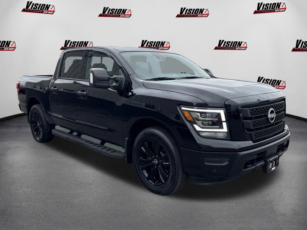Used 2024 Nissan Titan SV w/ SV Convenience Package video 3