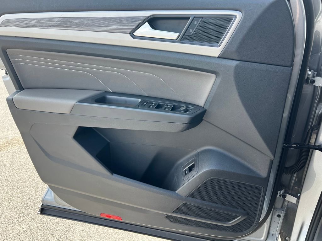 Used 2023 Volkswagen Atlas Cross Sport SE image 17