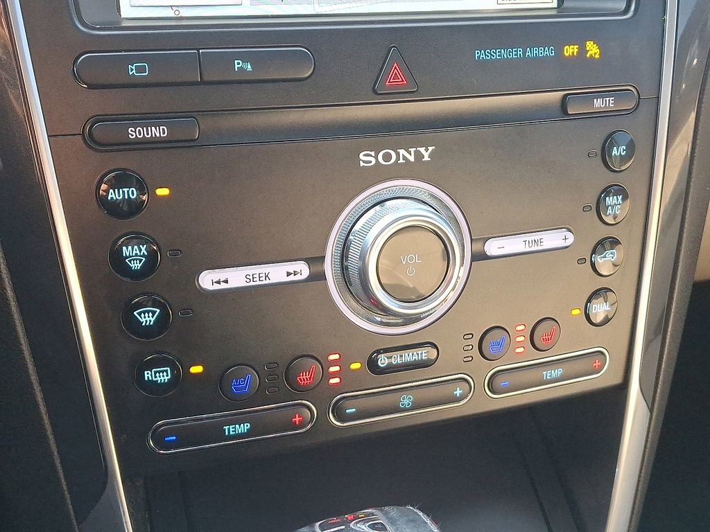 Used 2019 Ford Explorer Limited w/ Ford Safe & Smart Package image 17