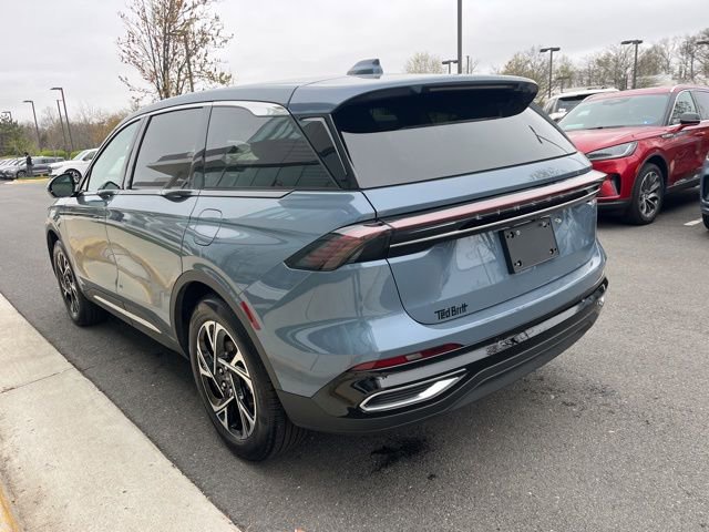 Used 2026 Lincoln Nautilus Premier image 6