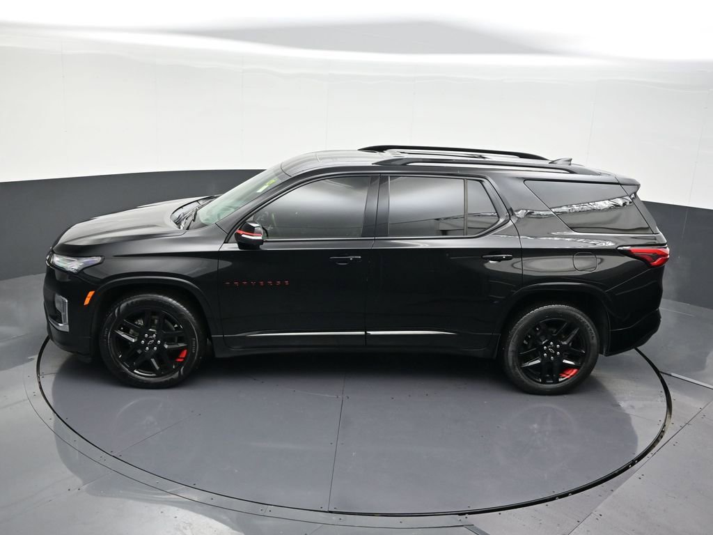 Used 2023 Chevrolet Traverse Premier w/ Redline Edition image 17