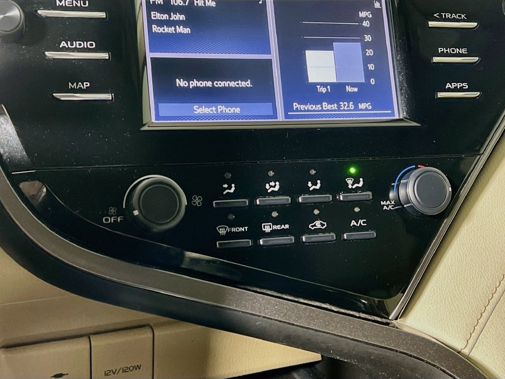 Certified 2019 Toyota Camry LE FWD image 14