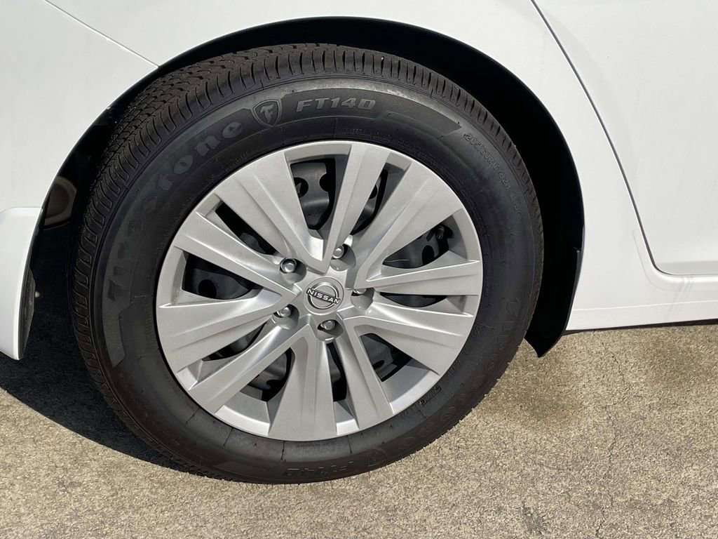 Used 2025 Nissan Sentra S image 7