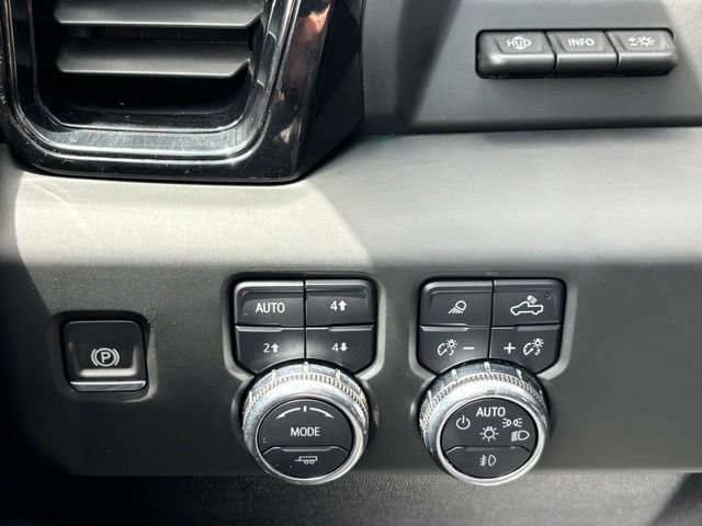Used 2024 GMC Sierra 2500 AT4 w/ AT4 Premium Plus Package AWD/4WD image 32