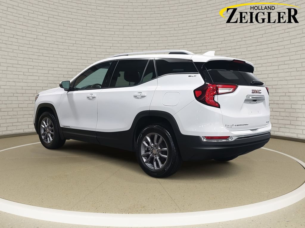Used 2024 GMC Terrain SLT image 7