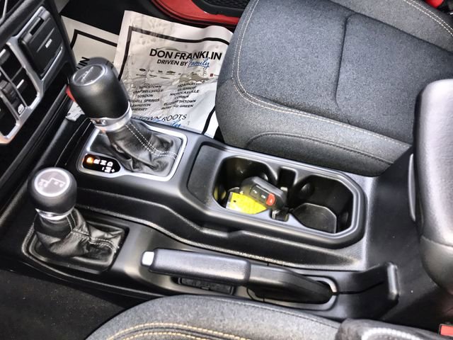 Used 2025 Jeep Gladiator Sport image 20