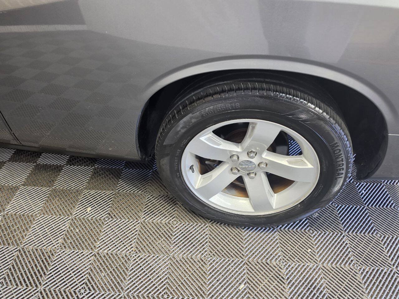 Used 2012 Dodge Challenger SXT RWD image 19