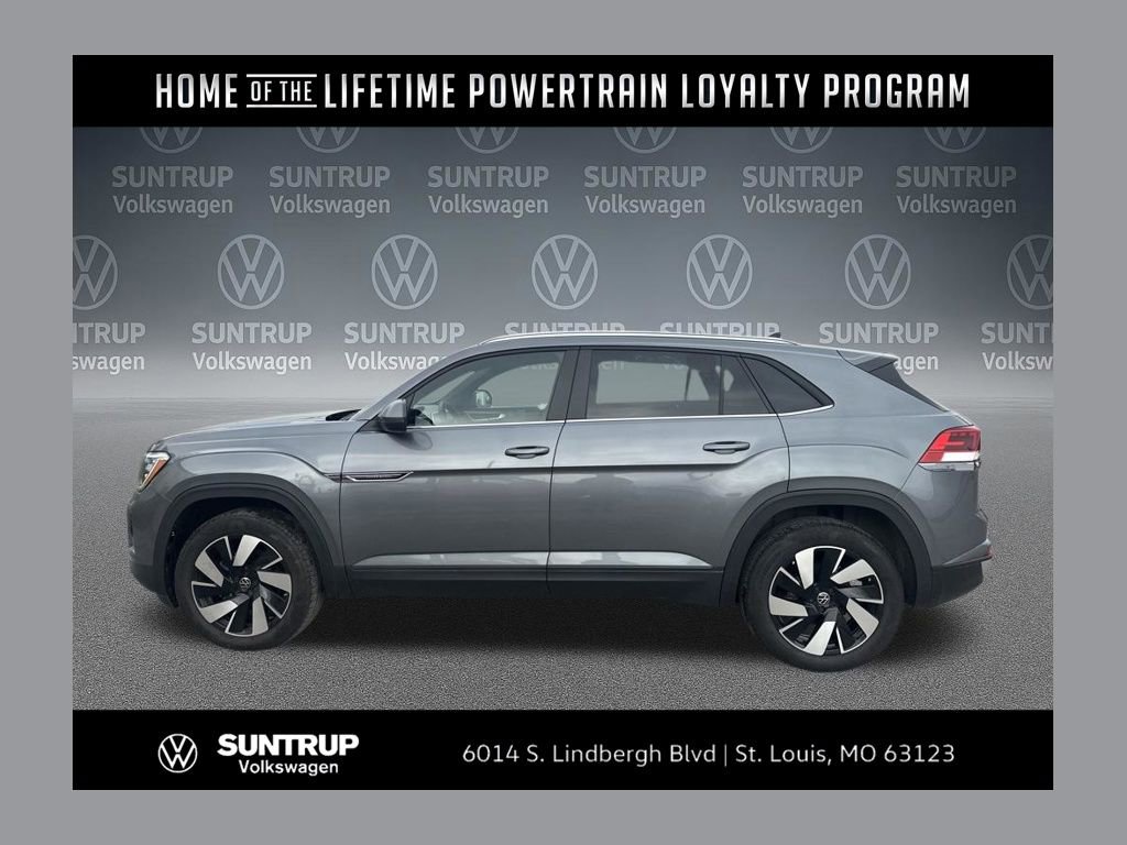 Used 2025 Volkswagen Atlas Cross Sport SE image 1