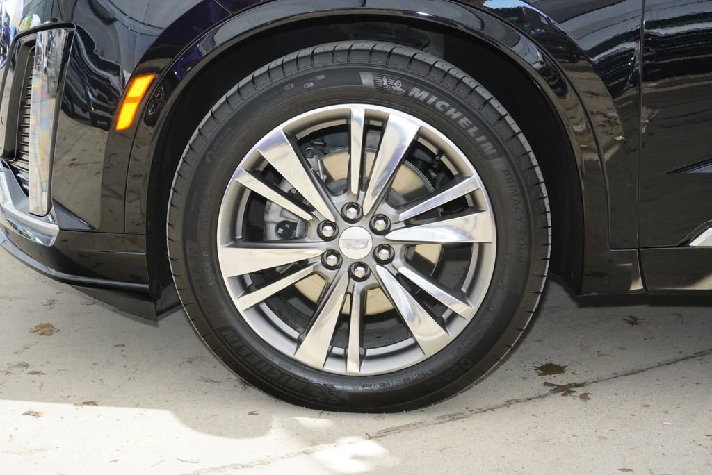 Used 2021 Cadillac XT6 Premium Luxury image 11