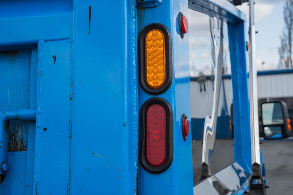 Used 2012 Ford F550 2WD Regular Cab Super Duty w/ Payload Upgrade Pkg image 7