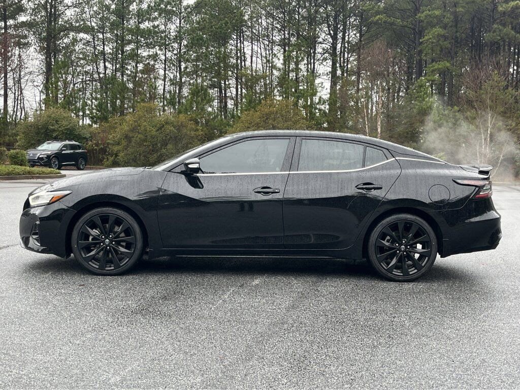 Certified 2023 Nissan Maxima SR w/ Sport Mat Group image 22