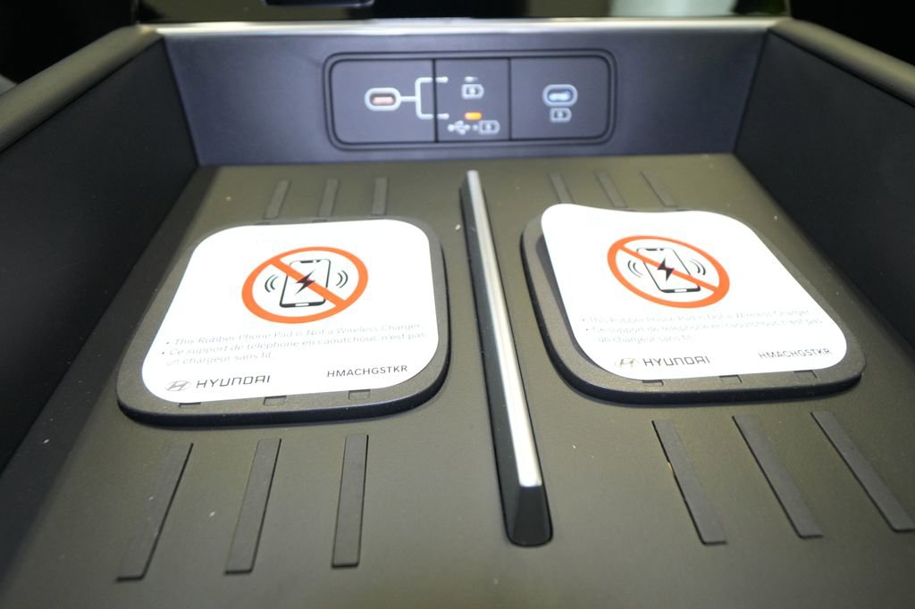 New 2026 Hyundai Santa Fe SE image 32