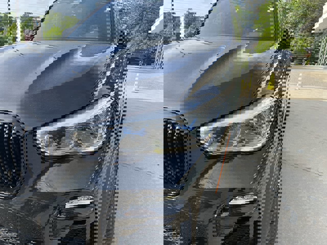 Used 2021 BMW X5 M50i w/ Executive Package image 11