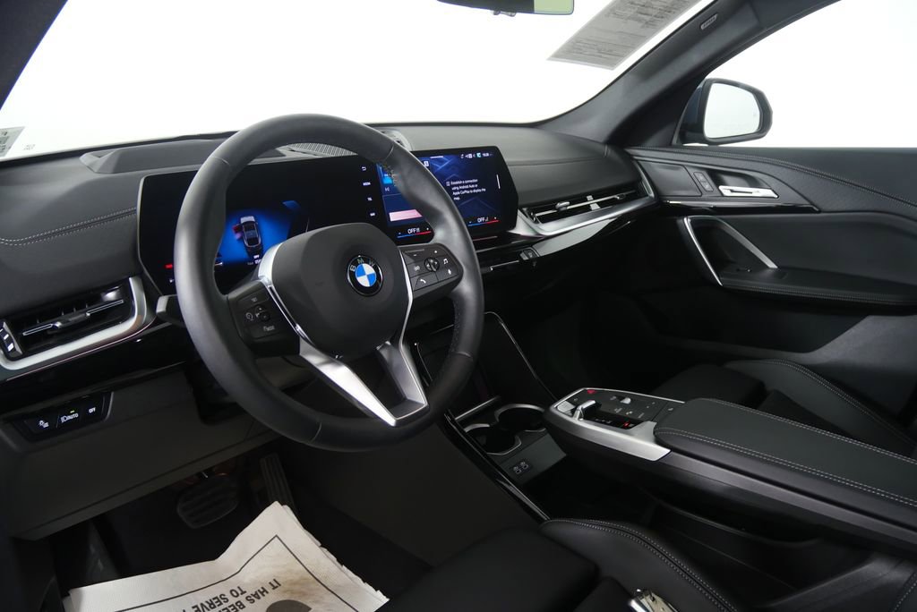 Certified 2025 BMW X2 xDrive28i image 12