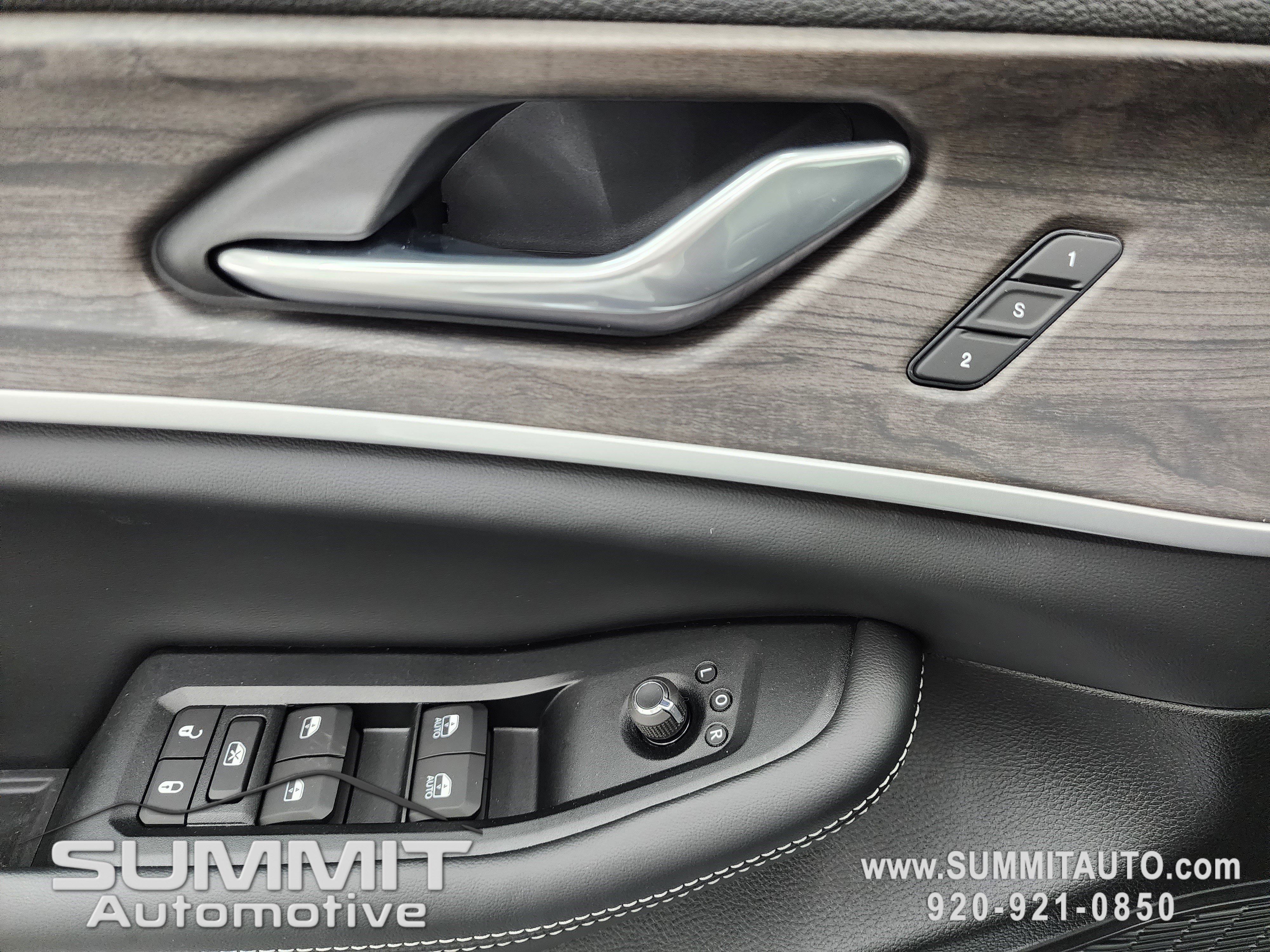 New 2025 Jeep Grand Cherokee Limited w/ Luxury Tech Group II image 48