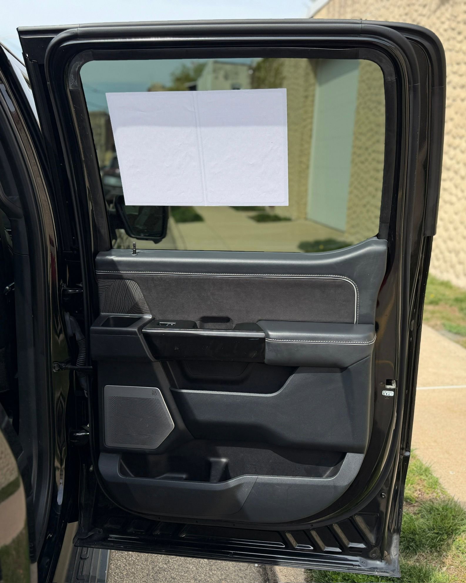 Used 2023 Ford F150 Lightning Platinum AWD/4WD image 25