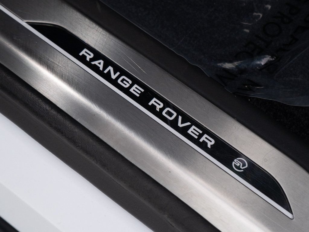 Used 2023 Land Rover Range Rover SV AWD/4WD image 13