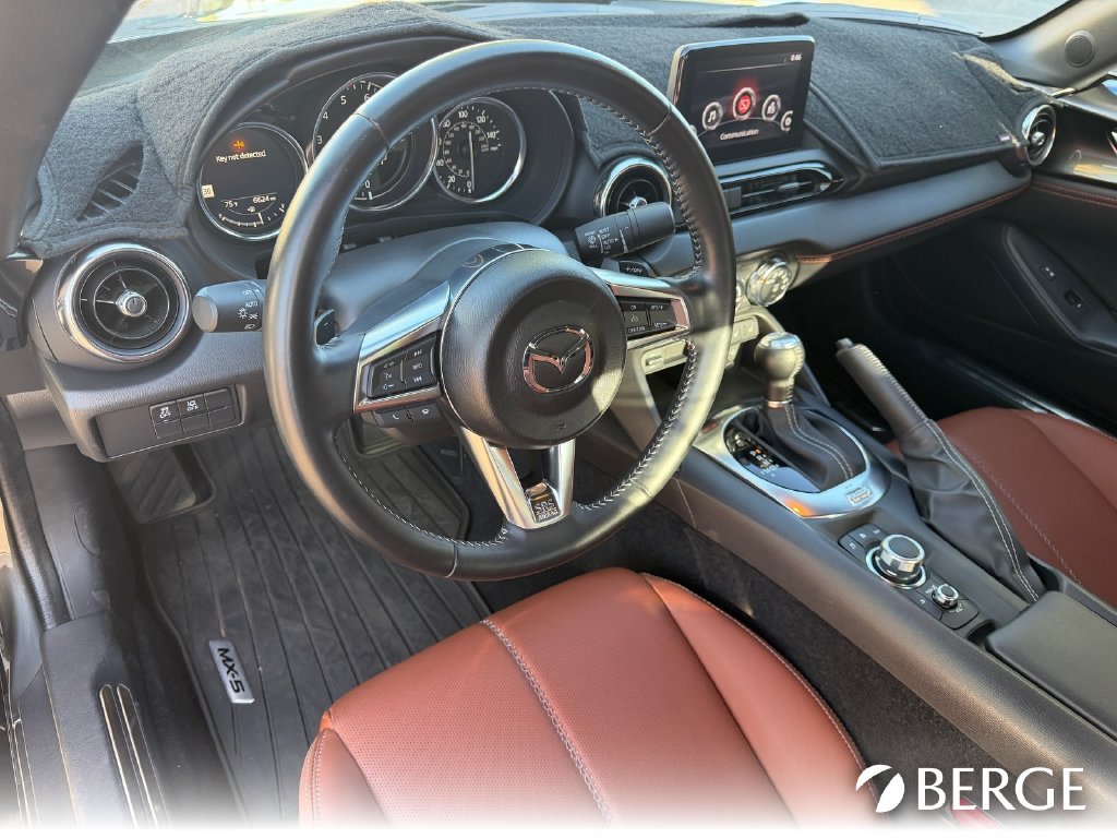 Used 2022 MAZDA MX-5 Miata RF Grand Touring w/ Weather Package RWD image 12