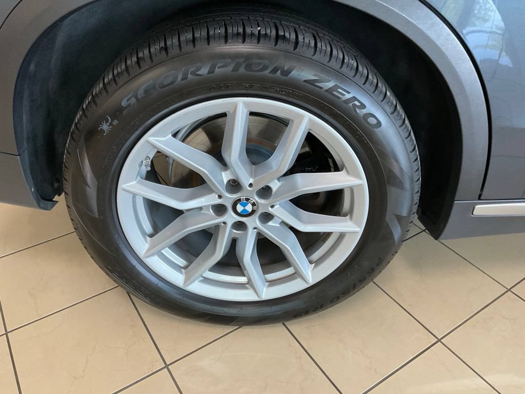 Used 2022 BMW X5 xDrive40i w/ Luxury Seating Package AWD/4WD image 7