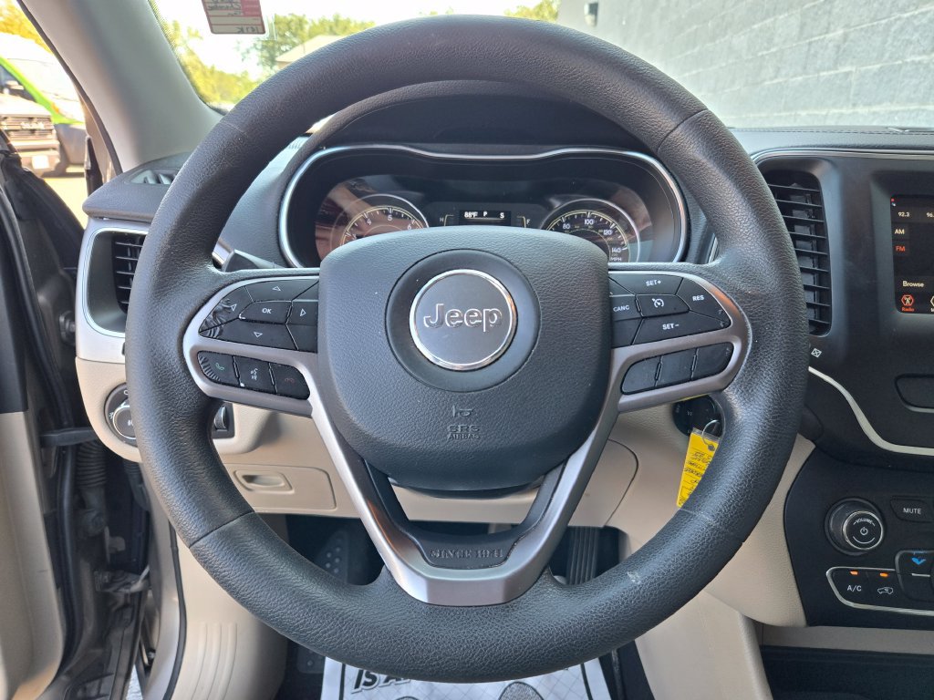 Used 2019 Jeep Cherokee Latitude w/ Popular Appearance Group FWD image 15