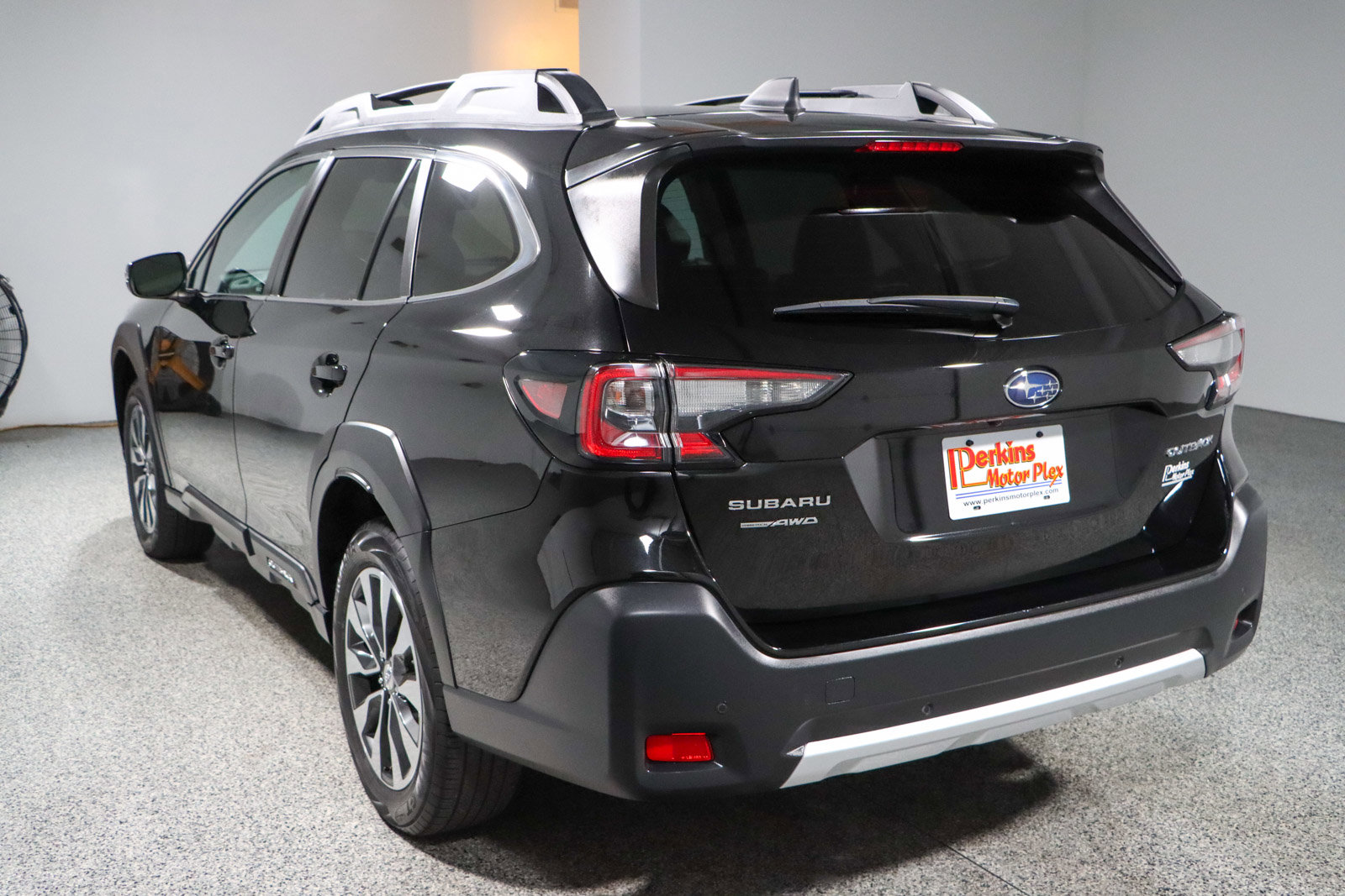 Used 2023 Subaru Outback Limited image 9