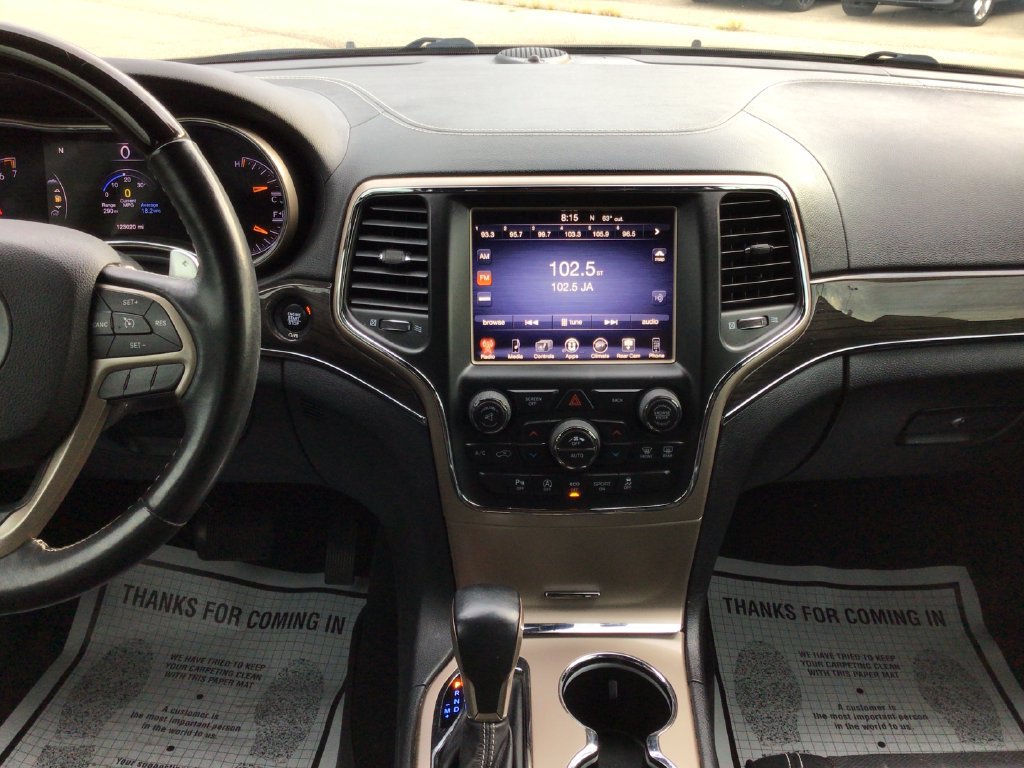 Used 2017 Jeep Grand Cherokee Overland AWD/4WD image 18