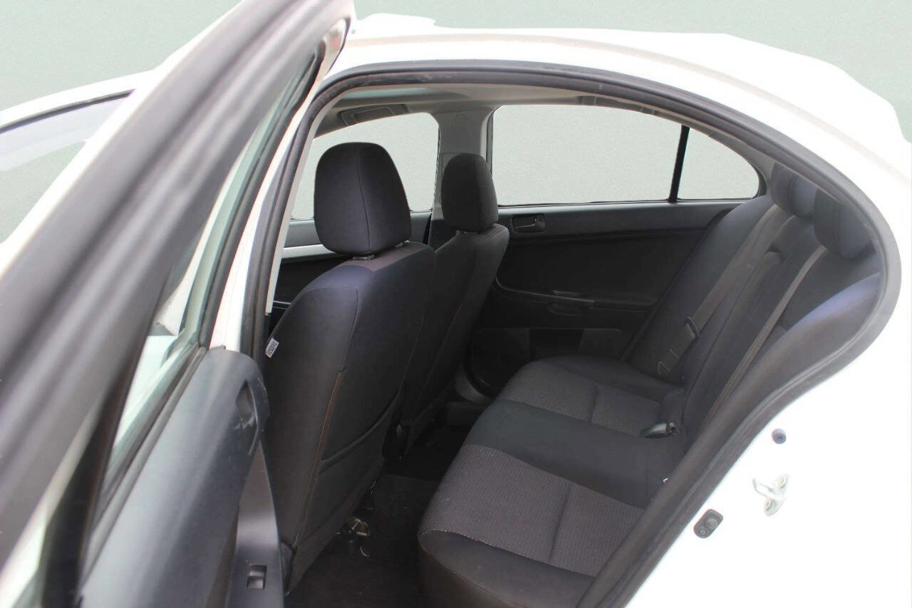 Used 2010 Mitsubishi Lancer ES image 6