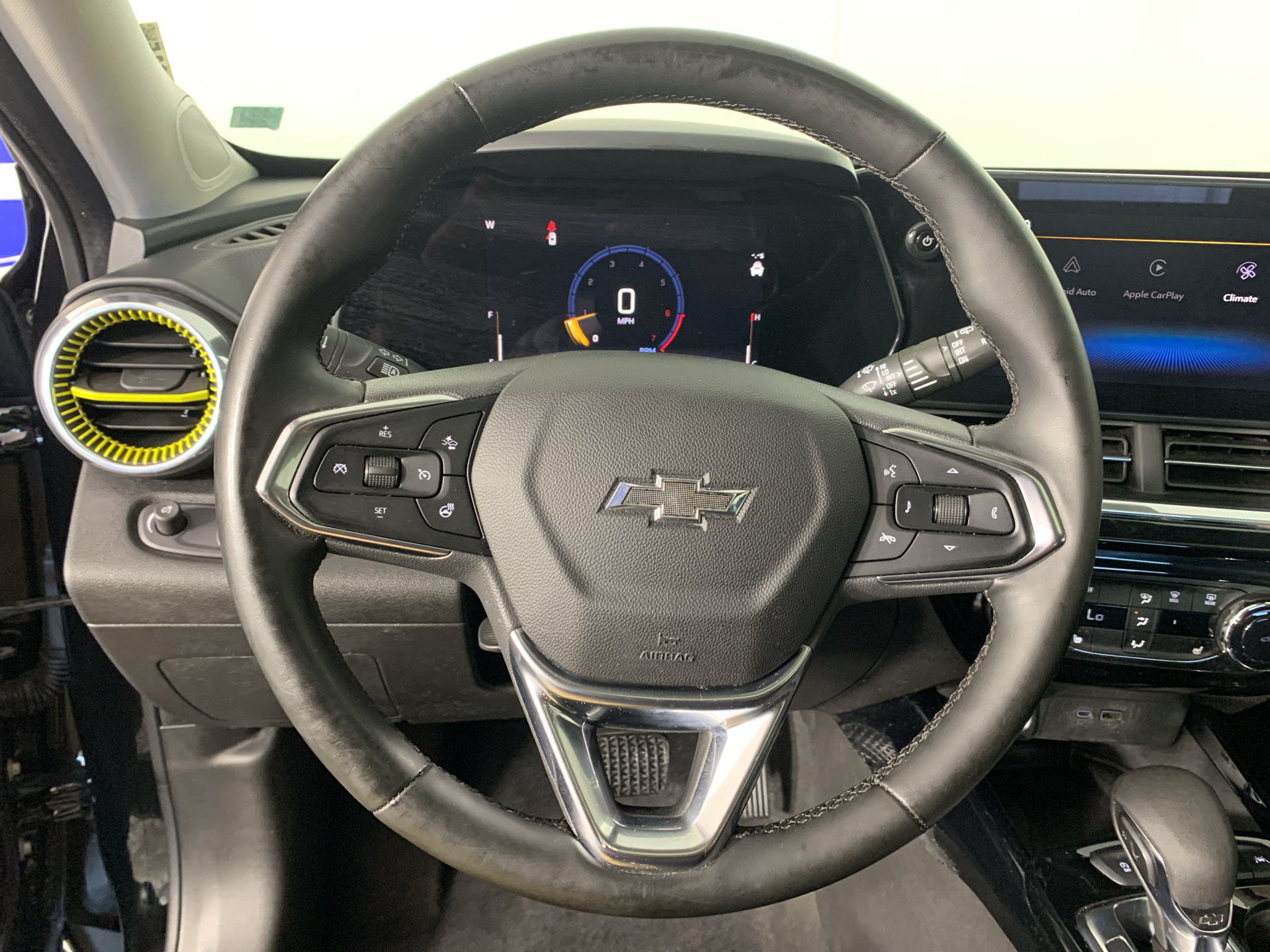 Used 2025 Chevrolet Trax ACTIV w/ Sunroof Package FWD image 21