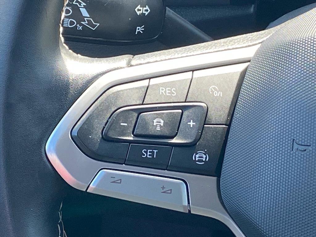 Certified 2023 Volkswagen Atlas Cross Sport SE w/ Panoramic Sunroof Package image 6